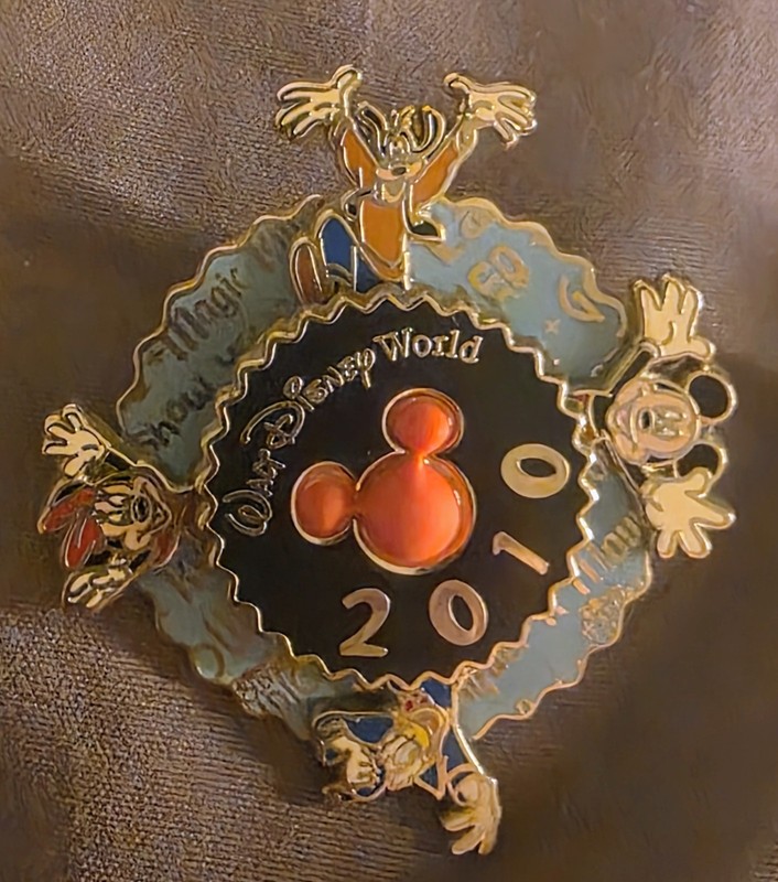 Disney 2010 Exclusive Mickey Minnie Goofy Donald Pin - Walt Disney World