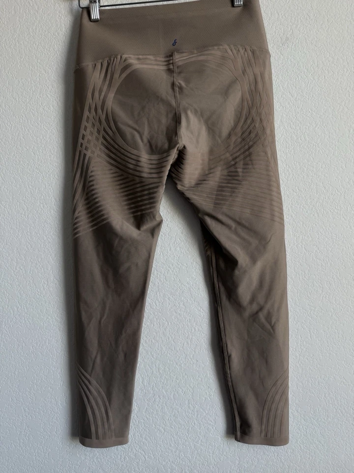 Fanka Leggings Womens XL Tan Reversible Compression Body Sculpt High Waisted - Image 4 of 4