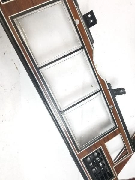 TOWN CAR 1988 tablero bisel 282260 Foto 2 de 4