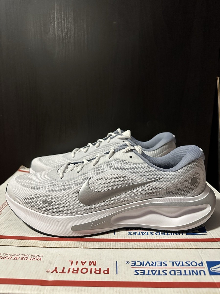 Nike スニーカー ホワイト/シルバー Size 15 - Nike Journey Run White Metallic Silver for sale online