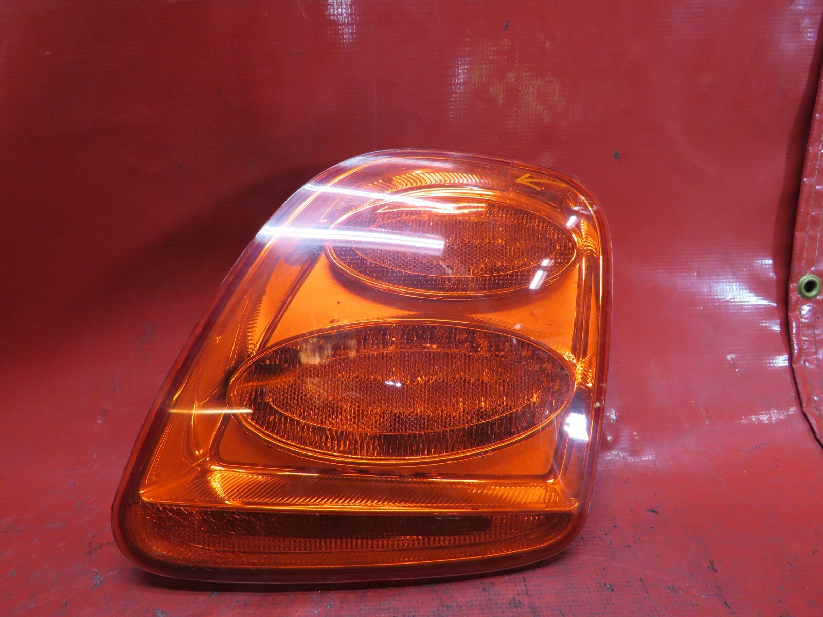 2006 BENTLEY FLYING SPUR RIGHT PASSENGER SIDE TAIL LIGHT