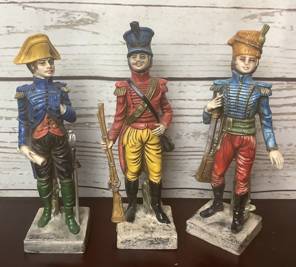 European military figurines made in Italy Revolutionary War Epaulette