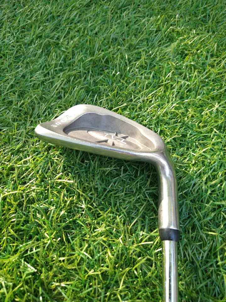 Cleveland Tour Action TA4 # 8  Iron W/ 38" RH Regular Flex Graphite Shaft - Image 4 of 4