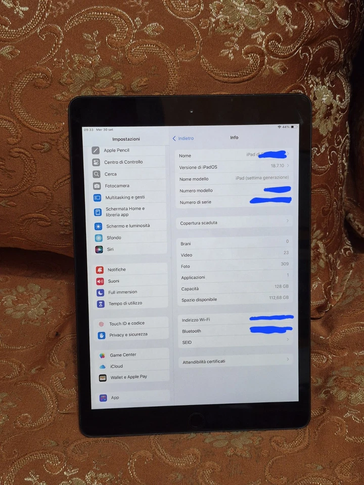 Apple iPad (7th generation) · 128GB · Wi-Fi, foto 2 di 5