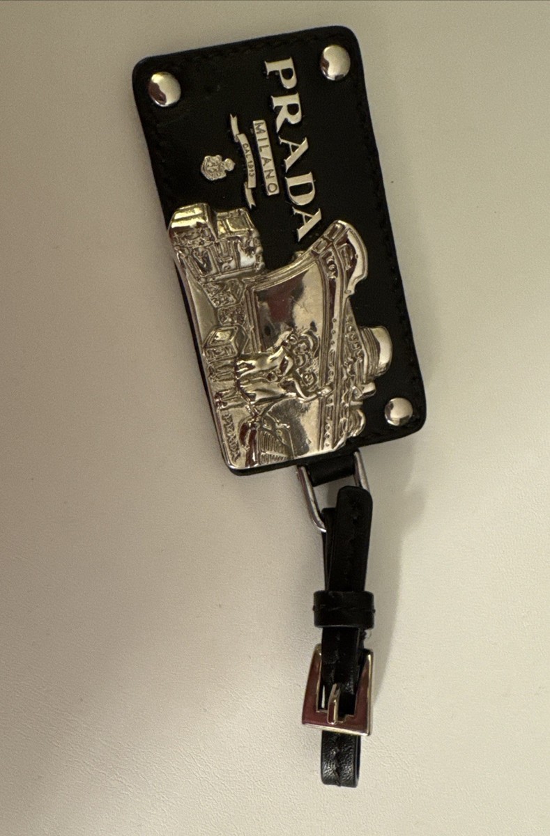 PRADA レザー チャーム　船 PRADA Black Leather Silver Tone Ship Bag Charm | eBay