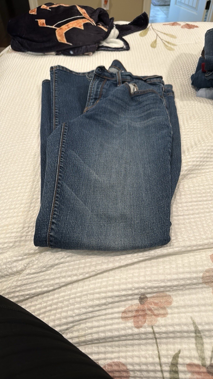 Old Navy Bootcut  leg women’s Stretch Blue Jeans-SZ 8/32” inseam