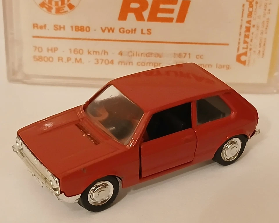 Schuco Rei 1:66 VW Golf LS GTI Rot Verchromter Unterboden Unbespielt Nr 880 OVP