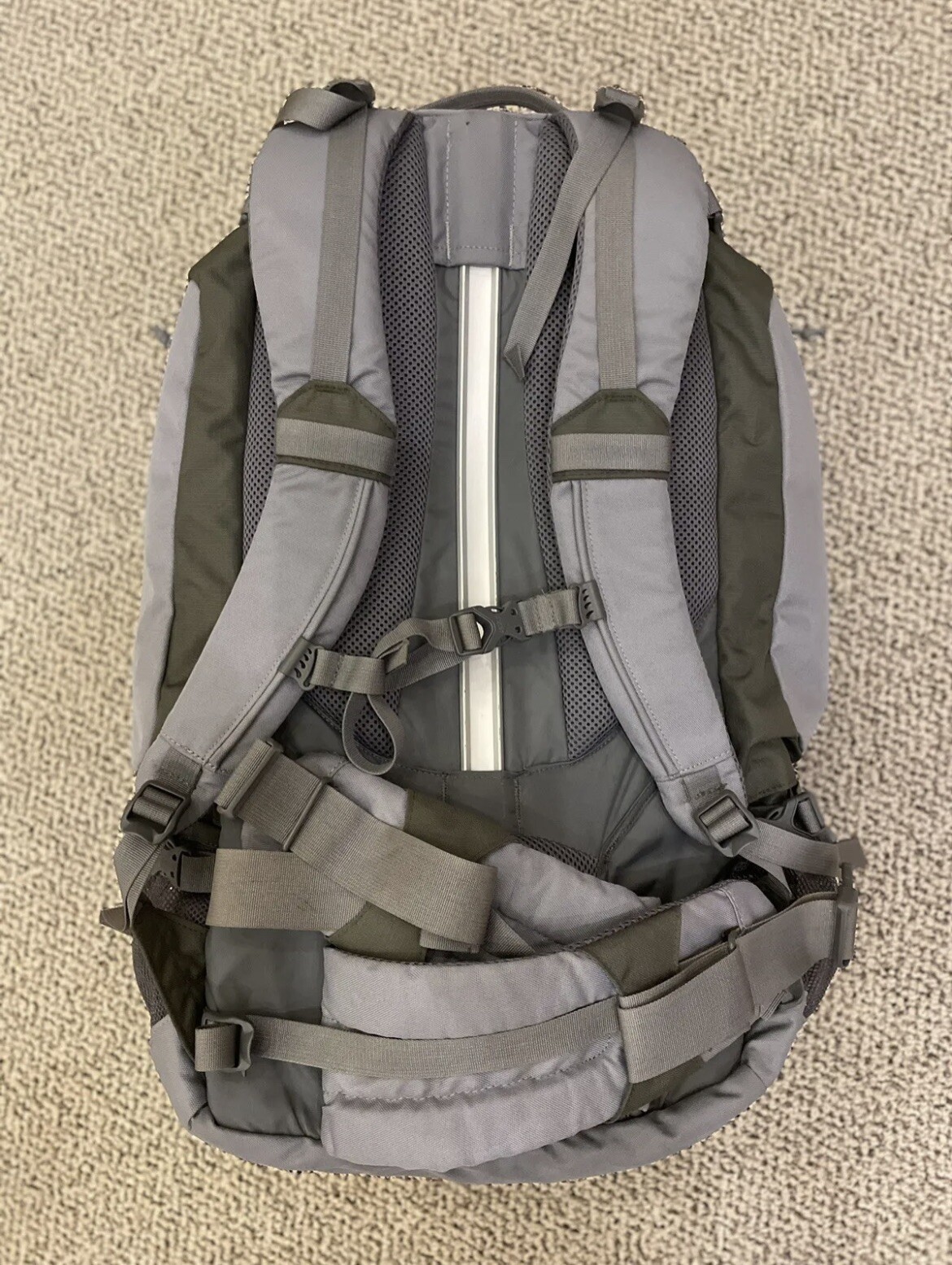 KELTY Green Gray Charcoal Redwing 3100 Hiking Backpack Hydration