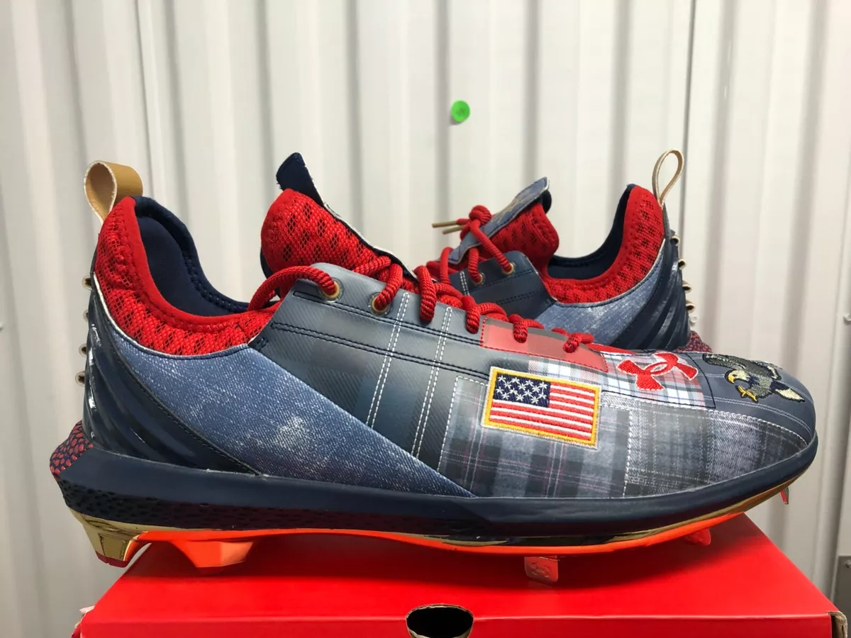 Under armor 2024 molded baseball cleats