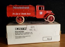 Ertle Mobilgas 8278 Die-Cast 1931 Hawkeye Tanker Bank With Key 1993 NIB. U296