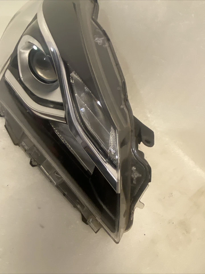 Frontscheinwerfer Toyota Yaris P 13 Rechts Scheinwerfer Headlight - Bild 3 von 4