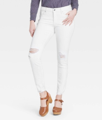 NEW Universal Thread Women's White Distressed Mid Rise Skinny Jeans Size 18/34