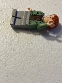 Lego Harry Potter Arthur Weasley Minifigure 4840