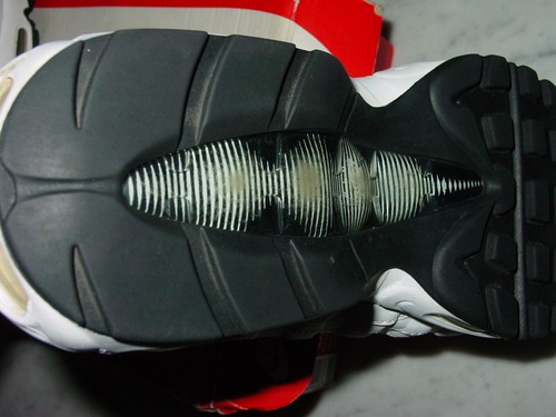 Scarpe da corsa Nike Air Max 95 2014 nero/bianco 609048-109 taglia 8,5 con scatola! - Foto 13 di 16