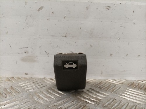 POIGNEE D´OUVERTURE DE CAPOT ARRIÈRE / 2117952 POUR MITSUBISHI PAJERO