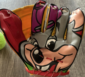 Chuck E. Cheese's Kids Baseball Softball Glove Left Hand 8.5 Yellow Red