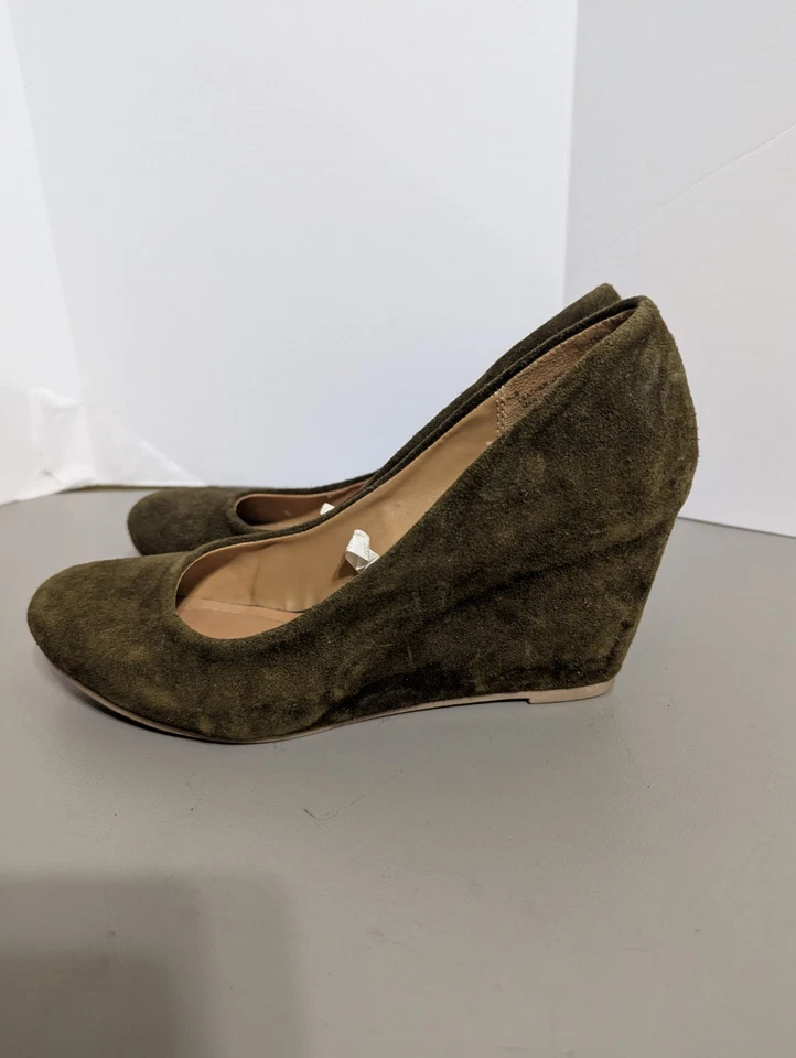 Merona Women's Size 8 Olive Green Wedge Heel Slip On Shoes - Image 3 of 4