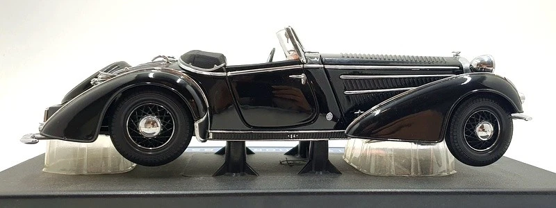 Sun Star 1/18 Scale Diecast 2401 - 1939 Horch 855 Roadster - Black - Image 3 of 4