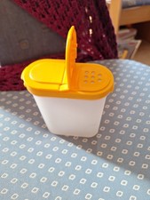 Tupperware Gewürzriese Eidgenosse 2-tlg Deckel Streu- Schüttvorrichtung Gelb