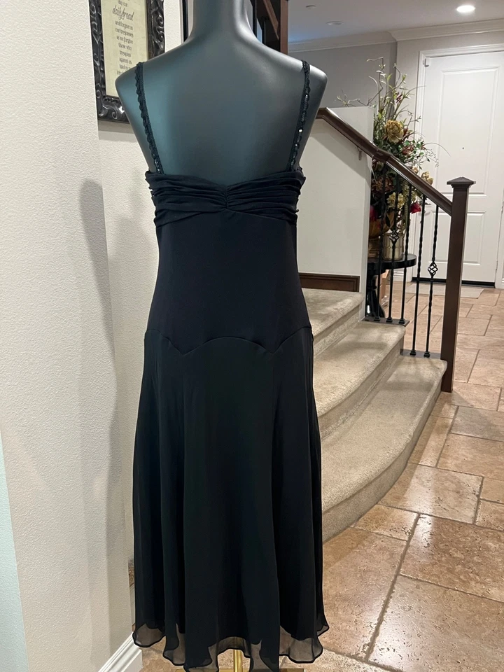 Nuevo vestido negro formal largo completo Sangría para damas - talla 14 Foto 4 de 4
