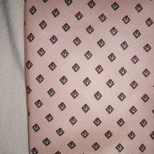 Strathmore VTG Pale Pink Geometric 100 Silk Necktie