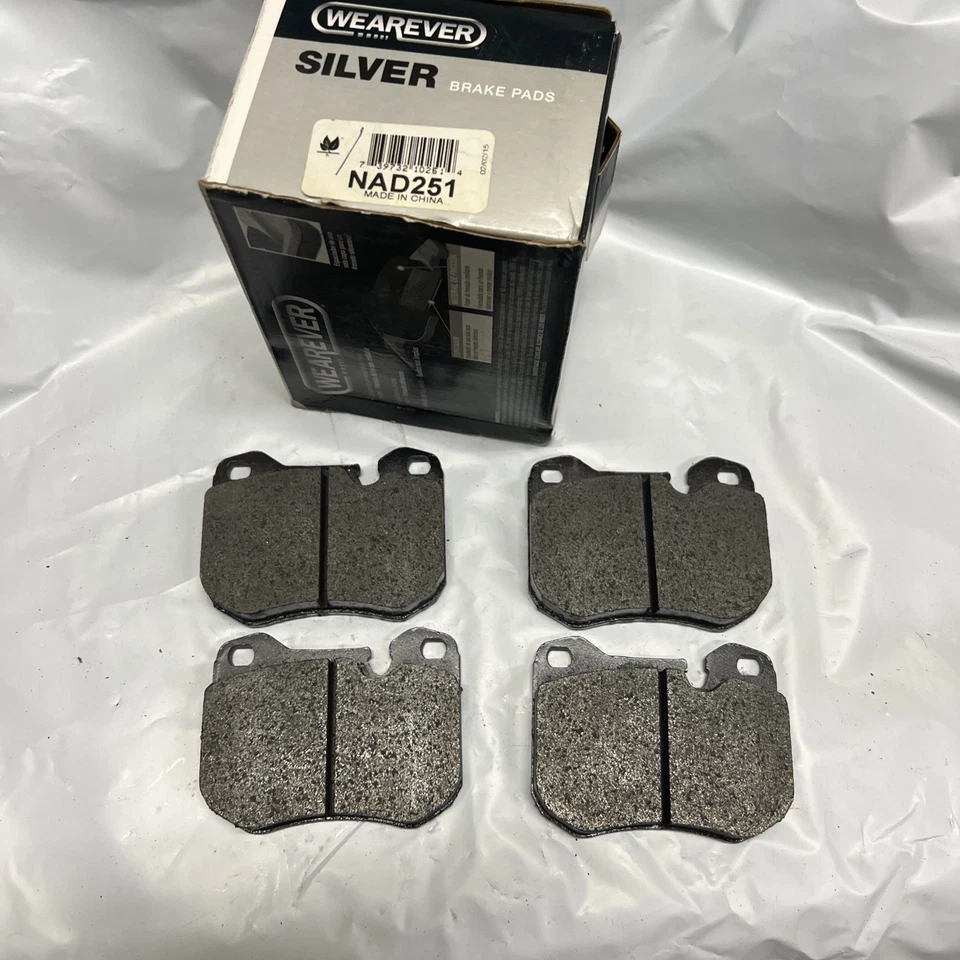 Juego de pastillas de freno delanteras semimetálicas CARQUEST NAD251 para Porsche 924 928 944 Foto 3 de 4