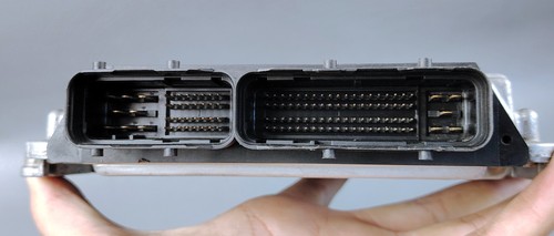 NISSAN XTRAIL T31 2007 A/T 2.5 GAS Engine CONTROL MODULE UNIT ECU ECM 0261S06198 - Picture 4 of 19