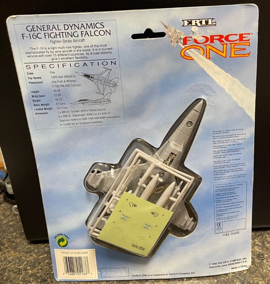 ERTL FORCE ONE DIE-CAST METAL F-16C FALCON FIGHTER JET AIRCRAFT U.S. AIR FORCE - Image 4 of 4