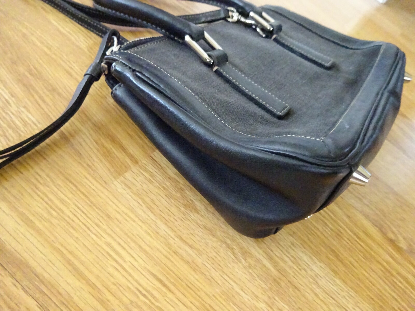 Picture 4 of 5