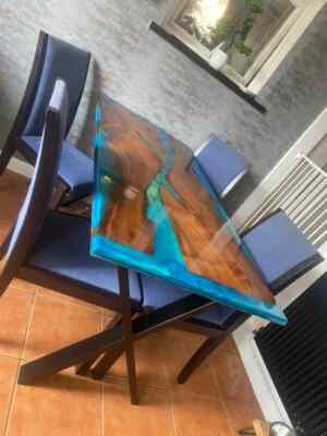 Handcrafted Epoxy Resin Hotel Dining High Durability Table Top Modern Furniture