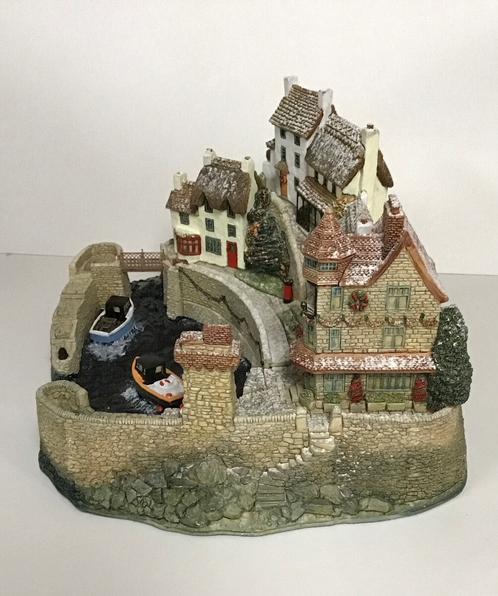 Lilliput Lane Yuletide Harbour L2886 Illuminated Cottage | eBay Lilliput Lane Yuletide Harbour L2886 Illuminated Cottage | eBay
