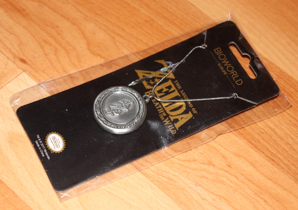 Nintendo 2017 The Legend of Zelda Breath of the Wild Necklace - Image 2 of 4