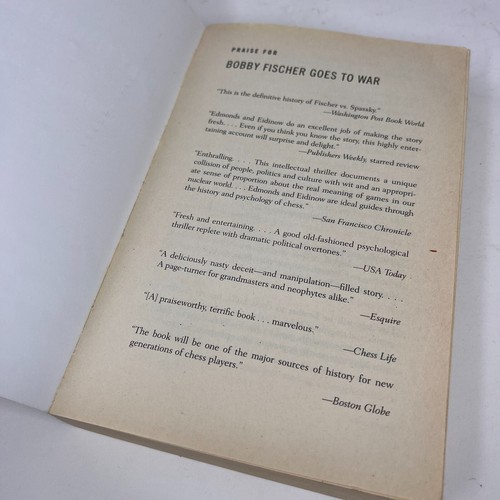 Bobby Fischer Goes to War David Edmonds John Eidinow Paperback GUC Chess Nonfict - Foto 6 di 9
