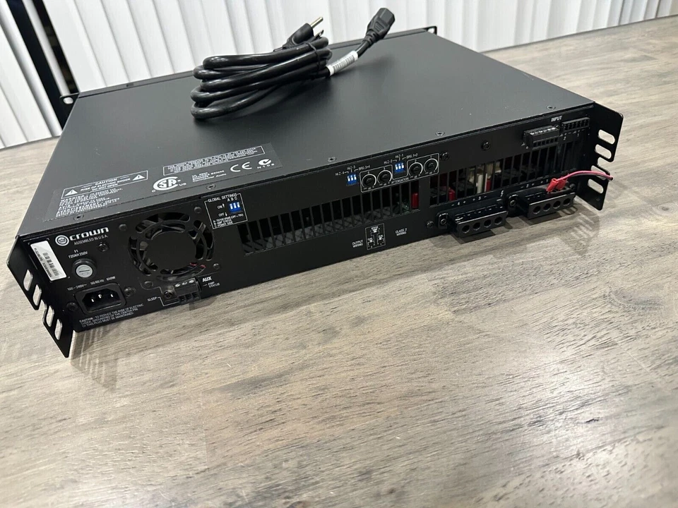 Crown DCI 4/300 Drivecore Install 4-Channel Power Amplifier 300W/CH - Image 4 of 4
