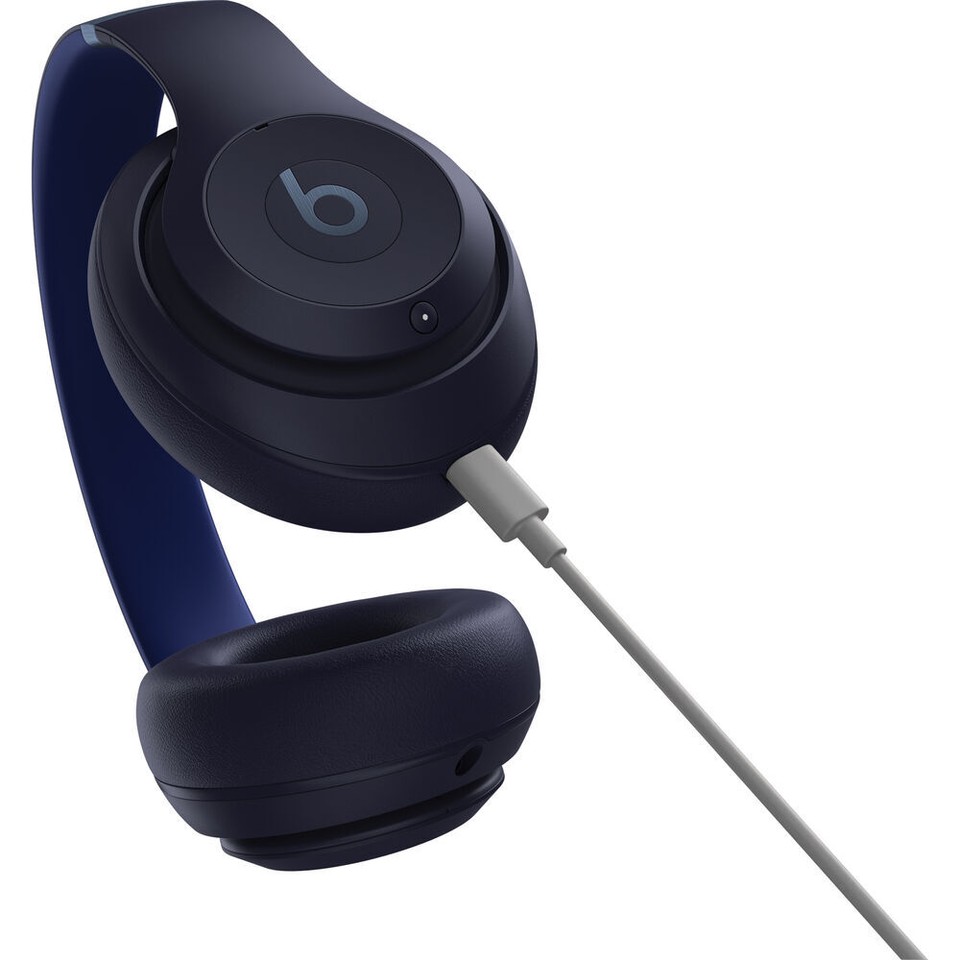 Beats by Dr. Dre Studio Pro Wireless OverEar Headphones (Navy) Bundle