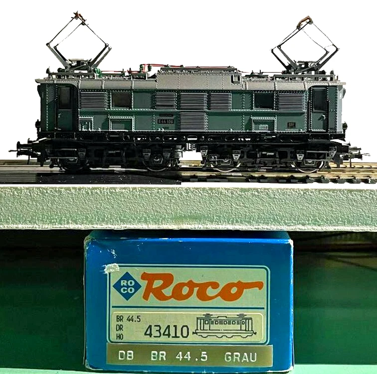 ROCO 78690 Locomotive électrique Ae 8/8 de la BLS, AC