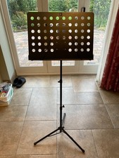 Music stand