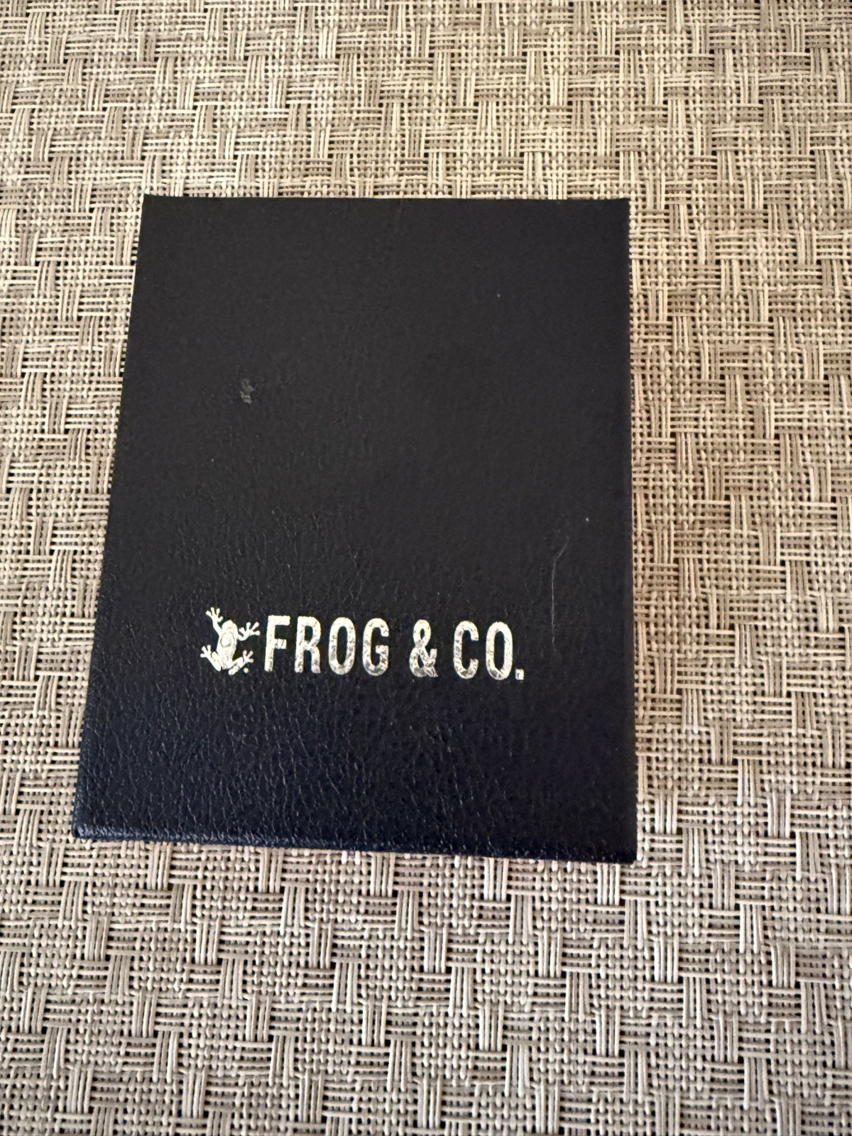 : Frog & Co. Saber Light Windproof Lighter