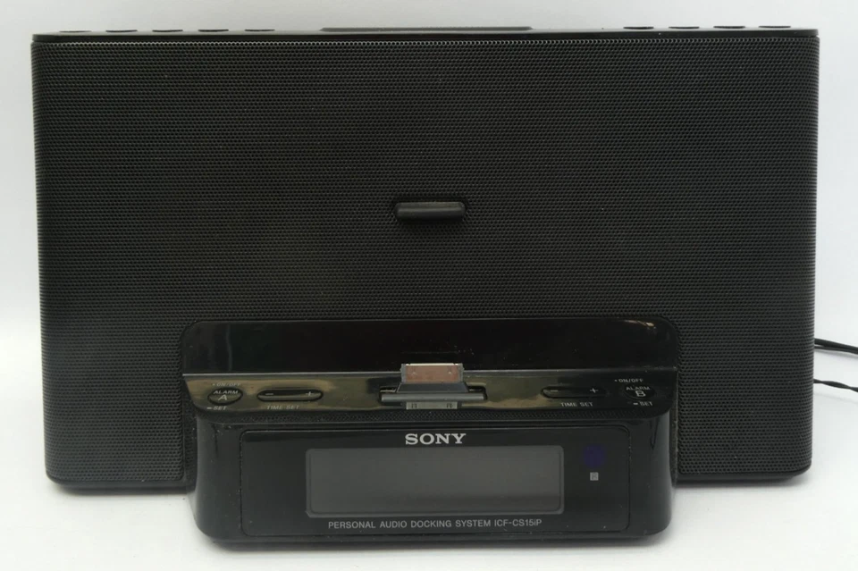 Sony iPod/iPhone Personal Audio Docking System Dream Machine ICF-CS15iP China - Image 2 of 4