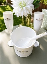 Moët & Chandon Champagne Gift Set with 2 White Flutes, Ice Bowl & Serving Scoop