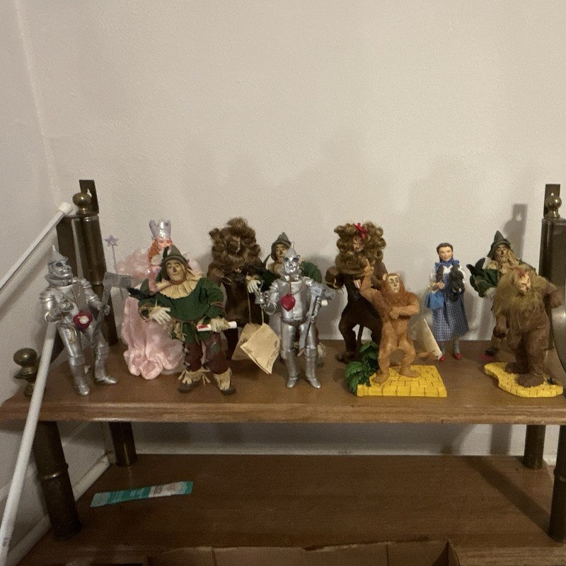 Wizard of Oz Resin Painted Figurines Set: Dorothy, Tin Man, Scarecrow, Lion