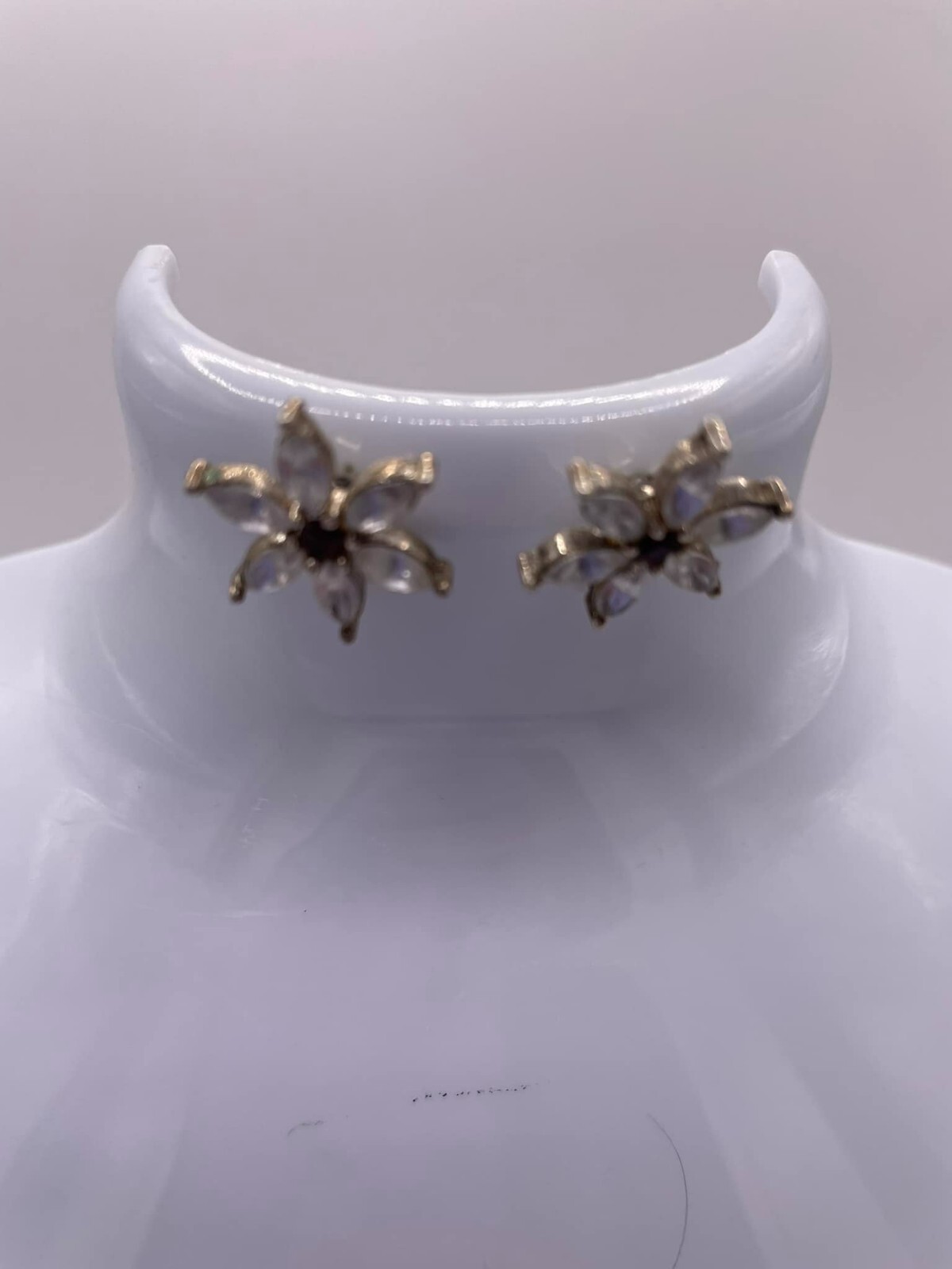 Floral Stud Earrings for Women - Elegant Blossom Design  -image