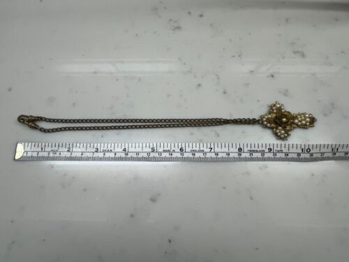 Victoria Spring Cross Necklace, Hand made. Metal and real pearls. - Picture 10 of 13