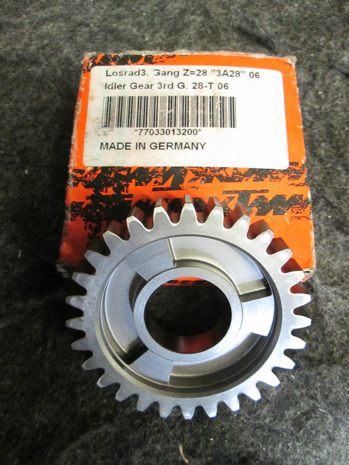 KTM SXF250 2009-2012 New genuine oem 3rd idle gear 77033013200 KT5504
