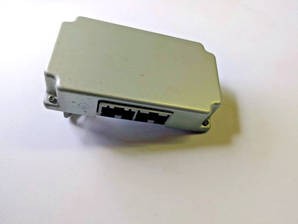 2003 Subaru Legacy módulo de controle de transmissão automática 31711AG33A GA AT - Imagem 4 de 4