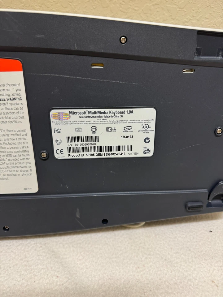 Microsoft Wired PS/2 PS2 Keyboard Wired Multimedia KB-0168 - Image 2 of 2