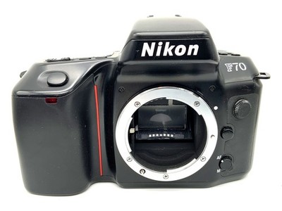 Nikon F70 SLR 35mm Spiegelreflexkamera analog Body Gehäuse (Nikon AF)