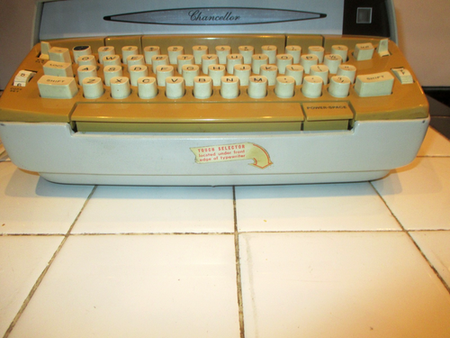 VTG 1960;S SMITH CORONA CHANCELLOR ELECTRIC TYPEWRITE+CASE+PAPERS MUSTARD NICE!! - Afbeelding 5 van 24