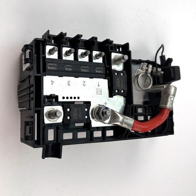 For Chevy Equinox junction block 2018 2020 1.5L Battery Fuse Relay Box 84237808