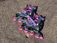 Outify rollerblades teen size 6-6.5. Has light up wheels. Great condition.